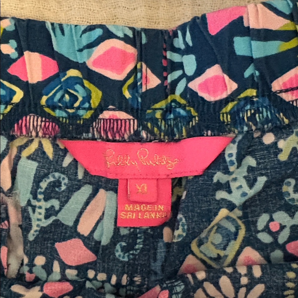 Lilly Pulitzer Shorts - Picture 2 of 3